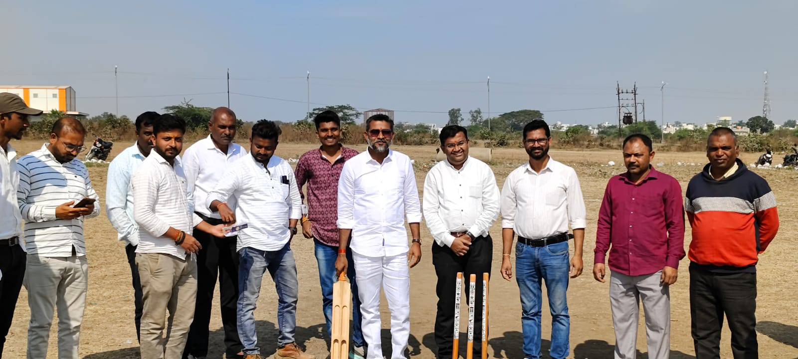 सुभाष क्रीडा मंडळ, यवतमाळ यांच्या तर्फे आयोजीत जिल्हा स्तरीय क्रिकेट  सामन्यांचे उद्घाटन